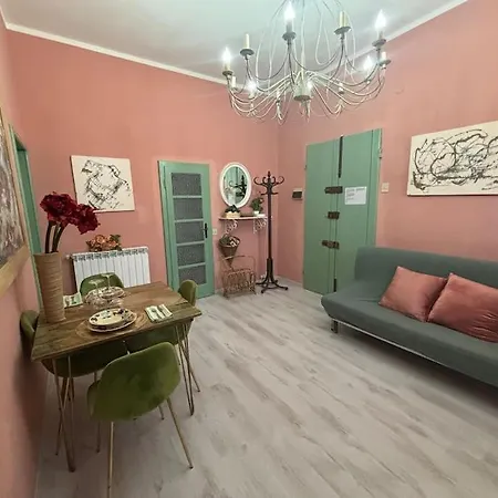 Rebirth Apartman Pontedera